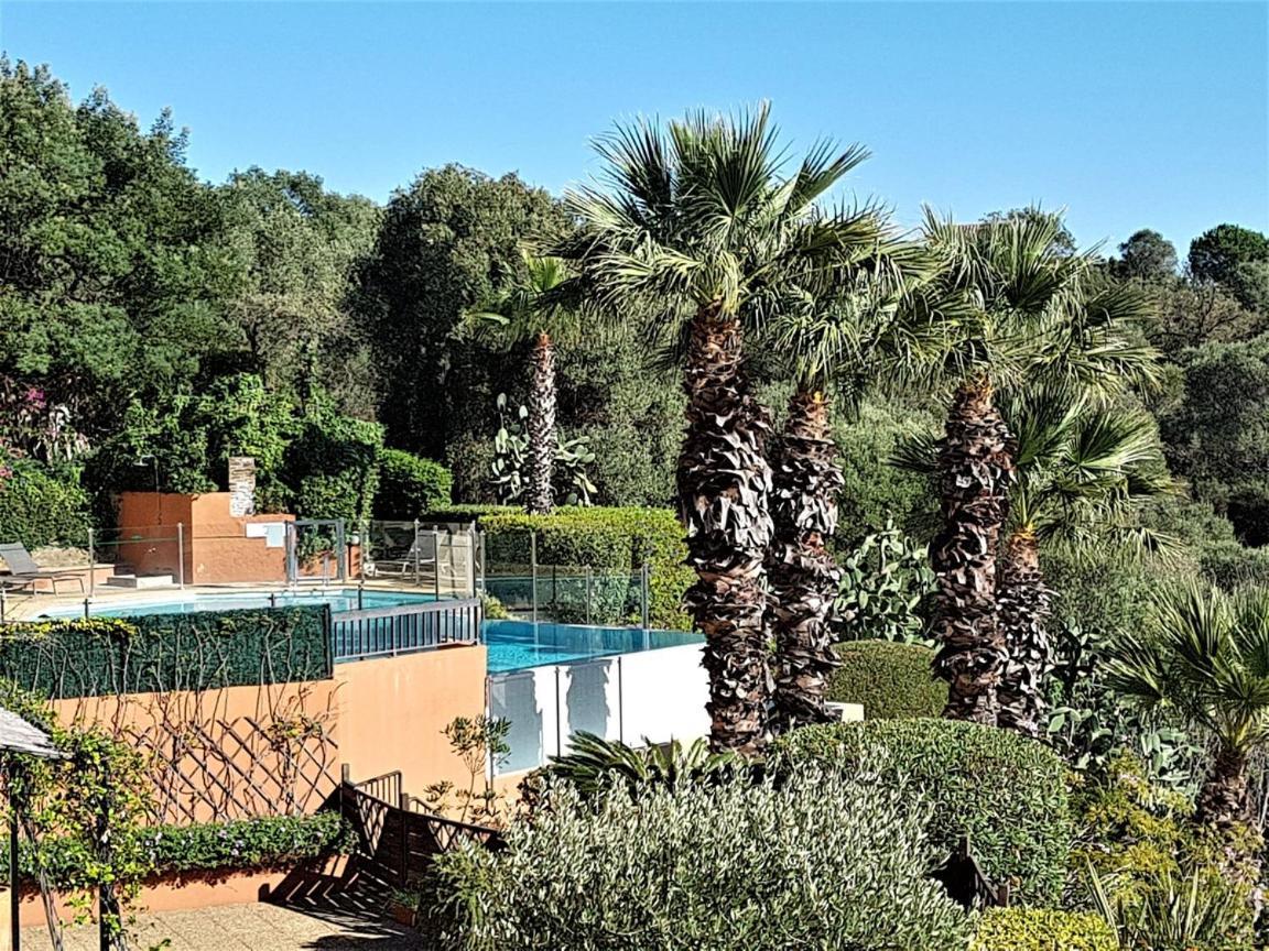Superbe Duplex 35M2 Vue Mer Avec Piscine Борм-ле-Мимоза Екстериор снимка