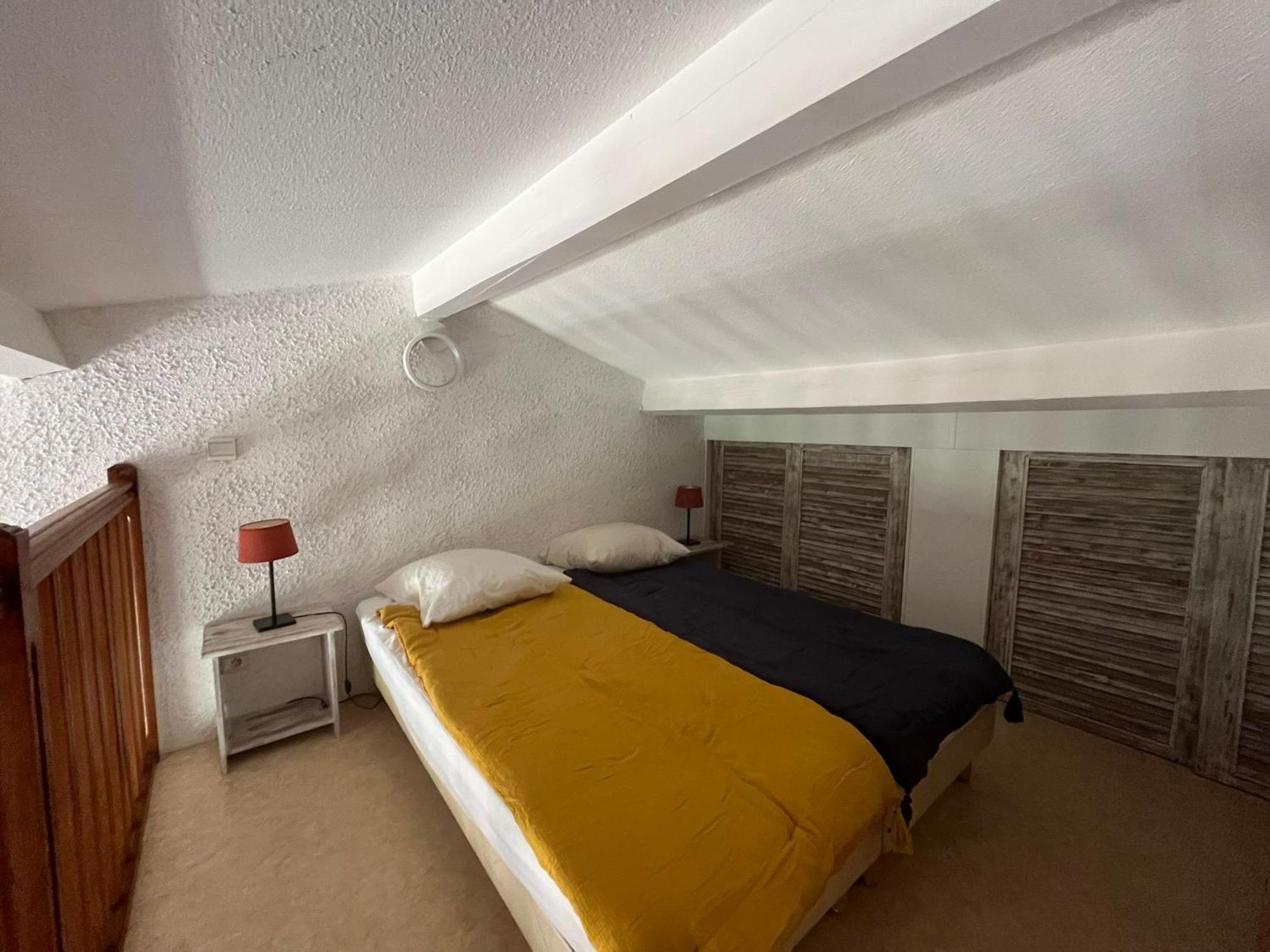 Superbe Duplex 35M2 Vue Mer Avec Piscine Борм-ле-Мимоза Екстериор снимка