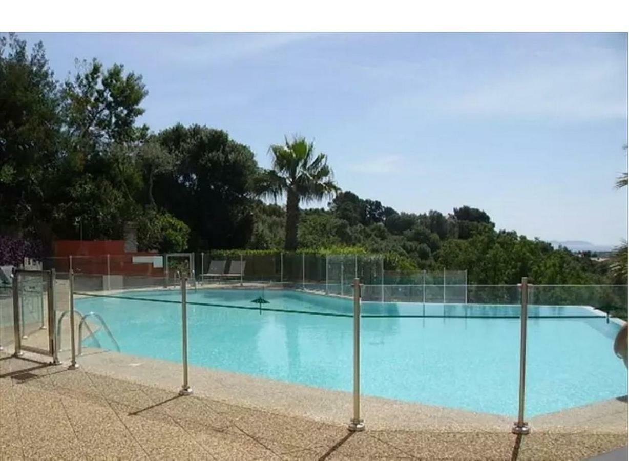 Superbe Duplex 35M2 Vue Mer Avec Piscine Борм-ле-Мимоза Екстериор снимка